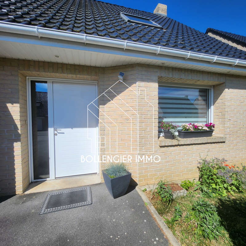 ARNEKE - Pavillon individuel en parfait état ! - photo 2