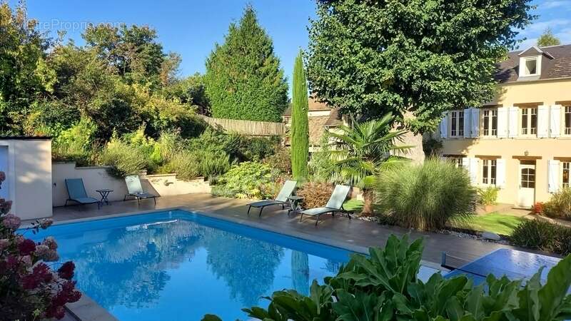 Propriété de caractère rénovée - VERNON (27200) - photo 2
