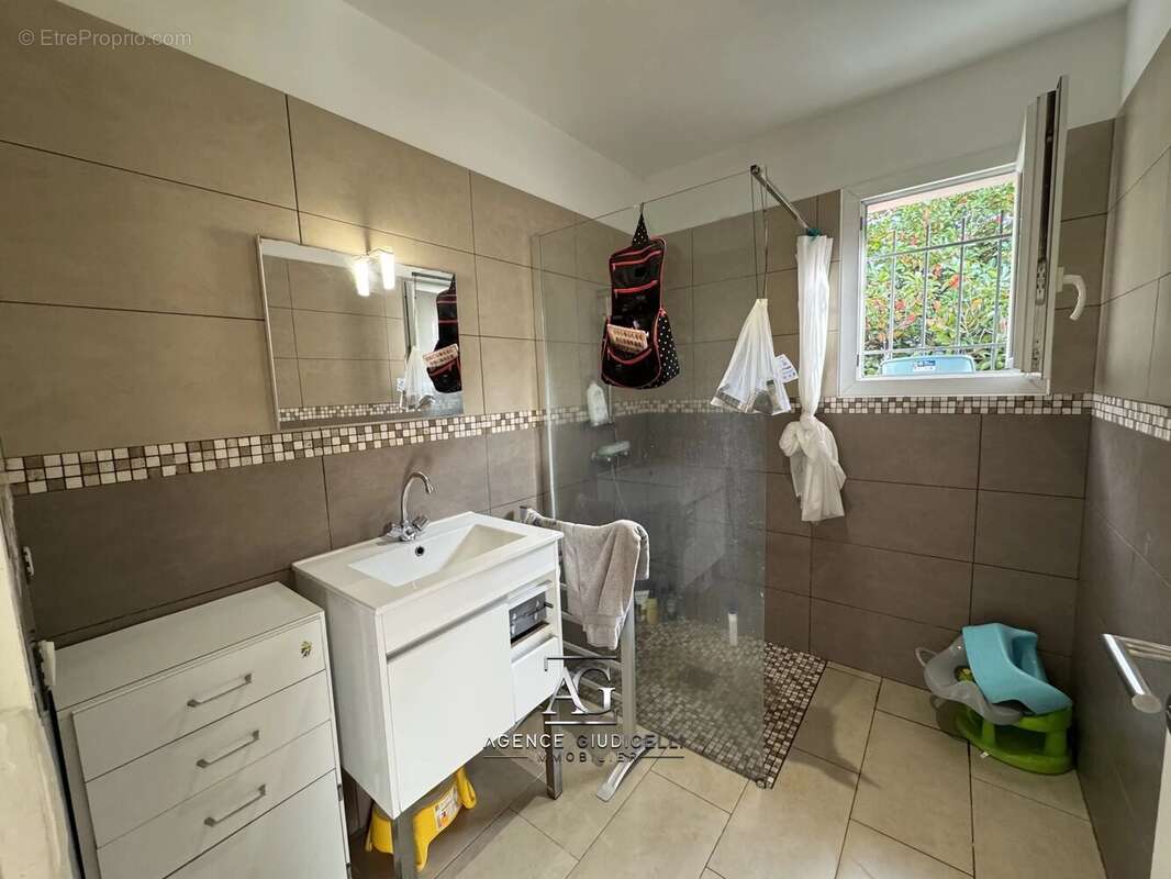 Maison à PRUNELLI-DI-FIUMORBO