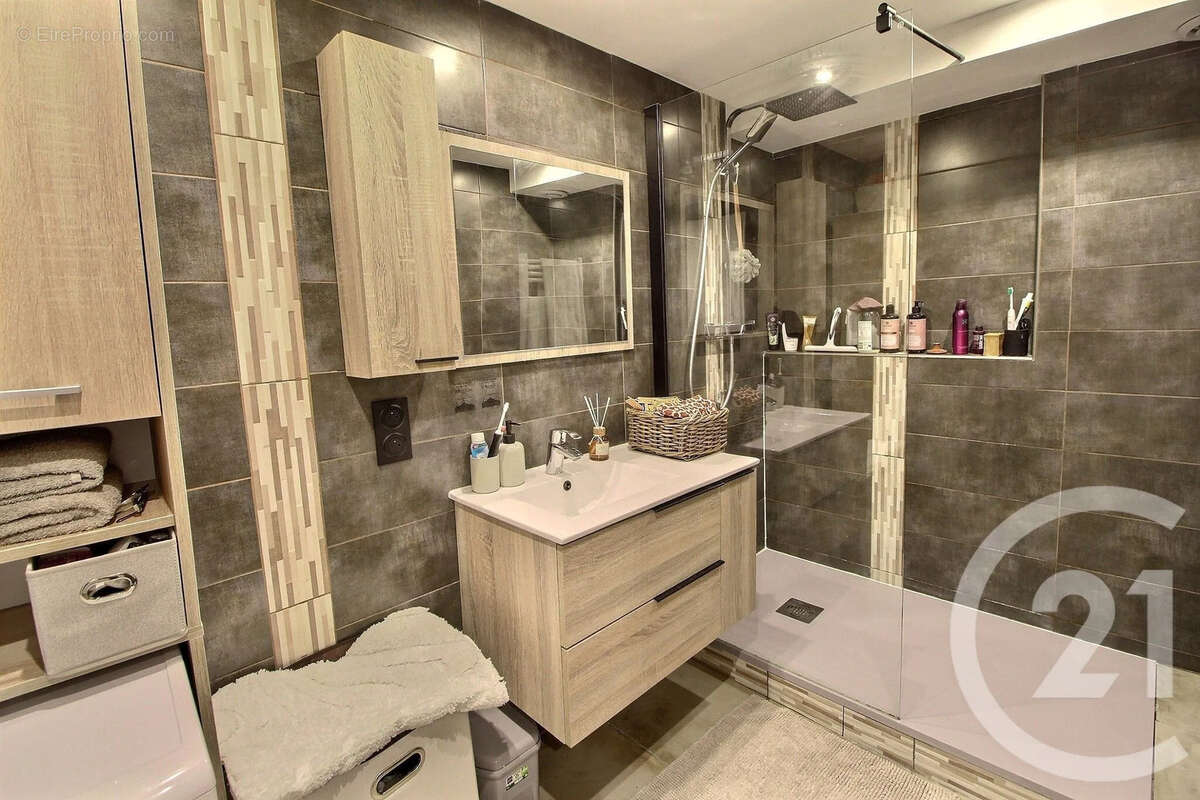 Appartement à EVIAN-LES-BAINS
