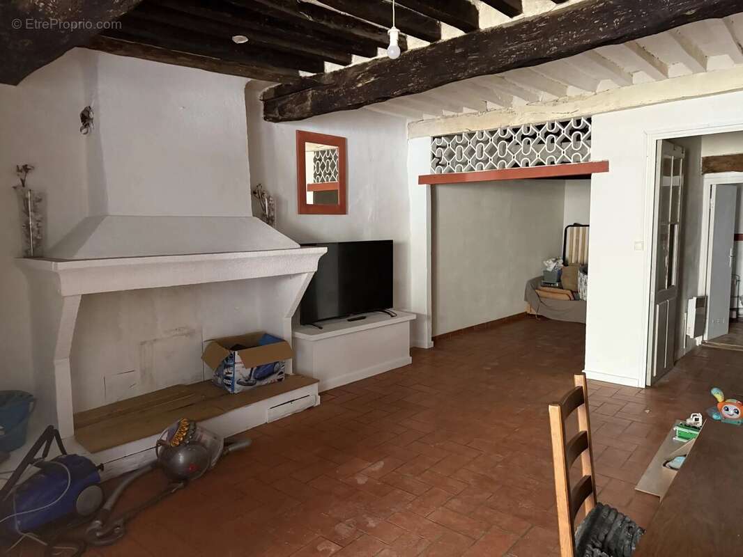 Maison à BESSE-SUR-ISSOLE