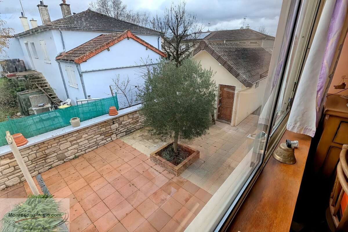 Maison à CHATENOY-LE-ROYAL