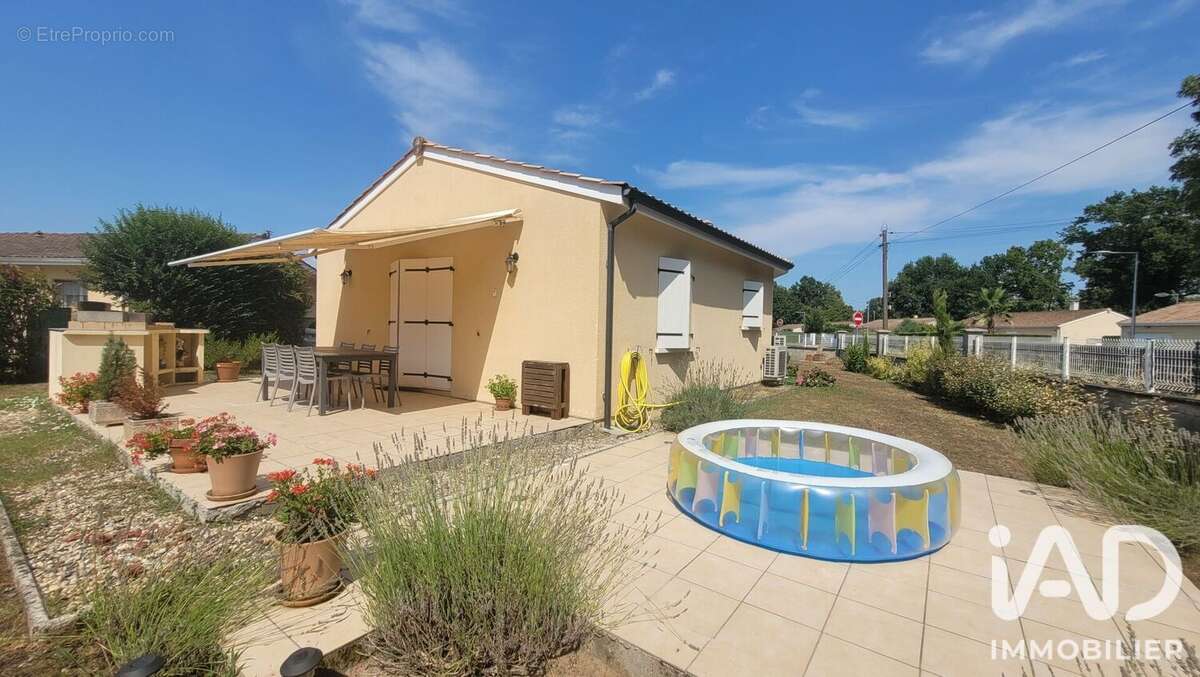 Maison 110 m² à Coutras  - photo 6