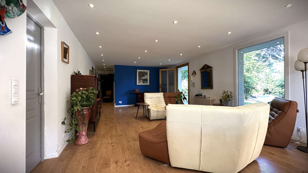 Maison à FREJUS