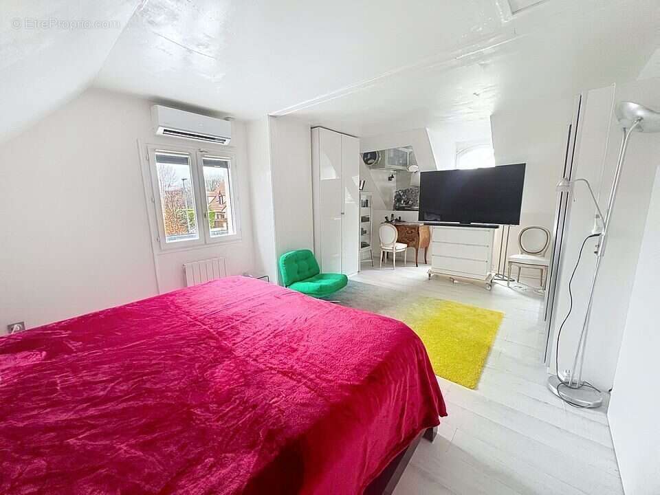 Maison à CHENNEVIERES-SUR-MARNE