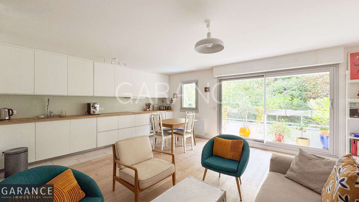 Appartement à PARIS-12E