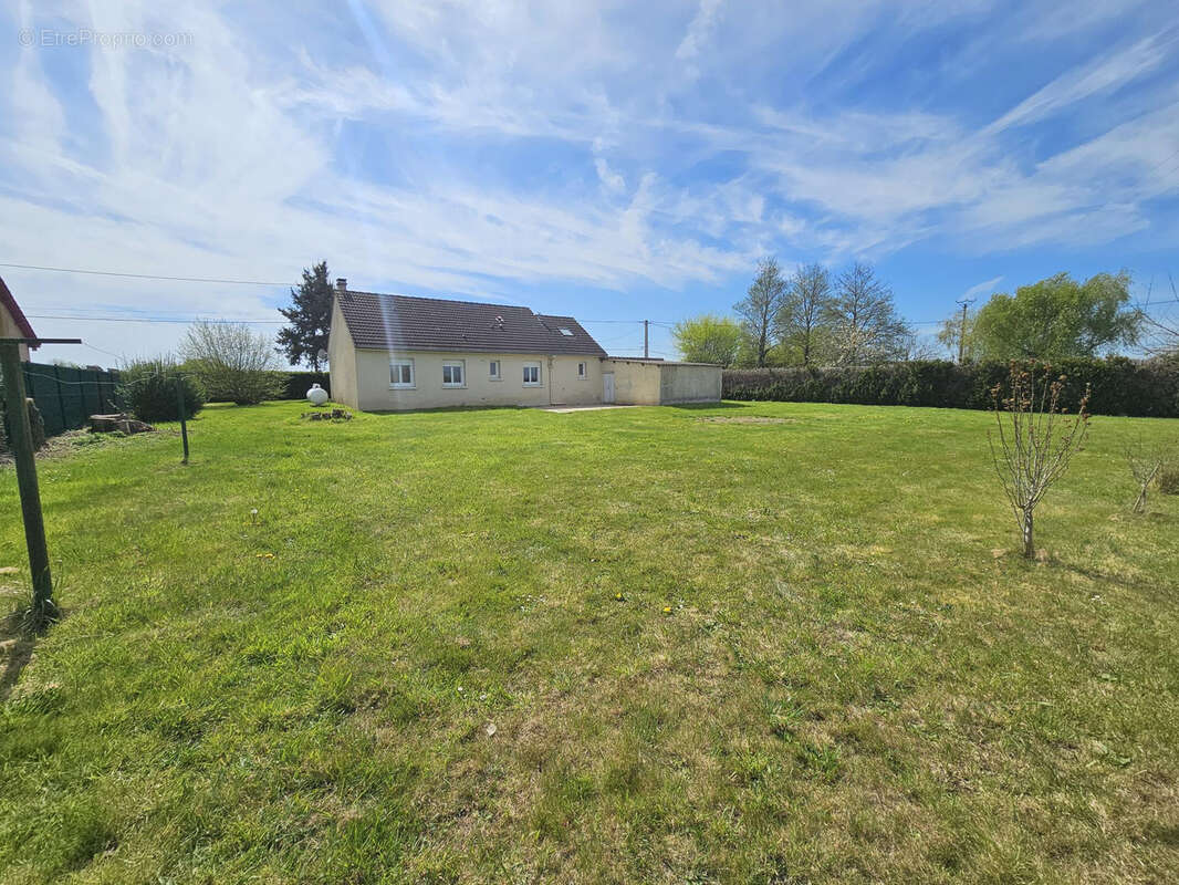Maison à LAIGNE-EN-BELIN