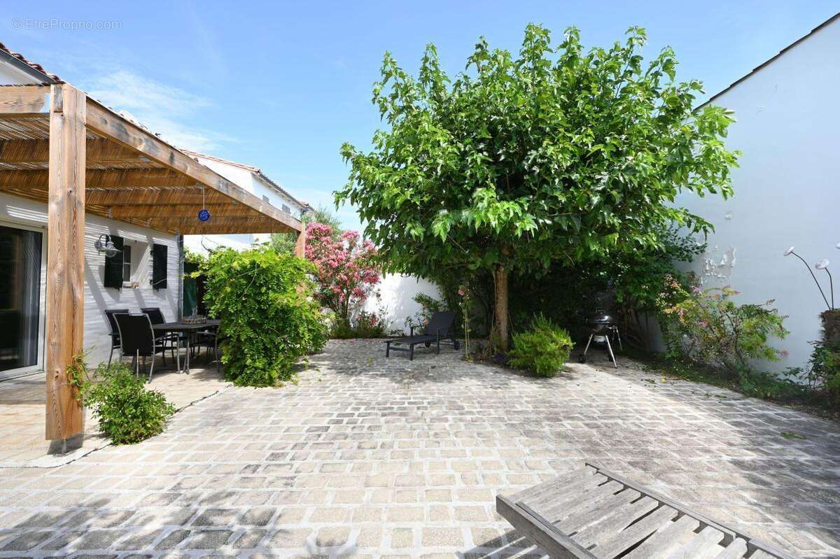 Maison à LA FLOTTE