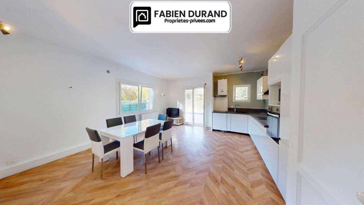 Appartement à VILLENEUVE-LOUBET