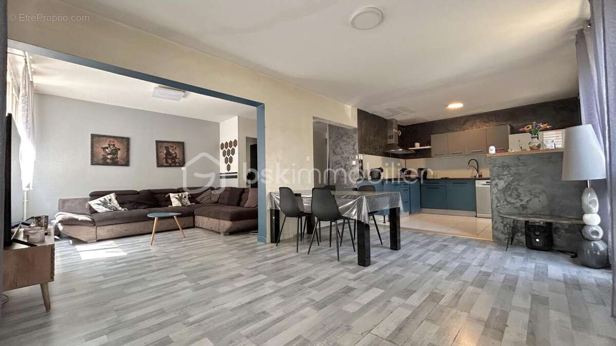 Appartement à LE PONT-DE-CLAIX