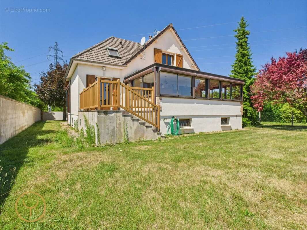 Maison à ROMILLY-SUR-SEINE