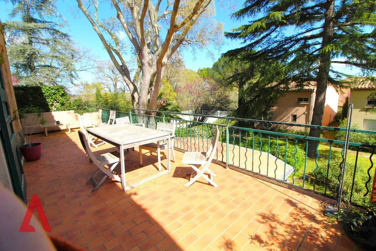 Appartement à ALIGNAN-DU-VENT