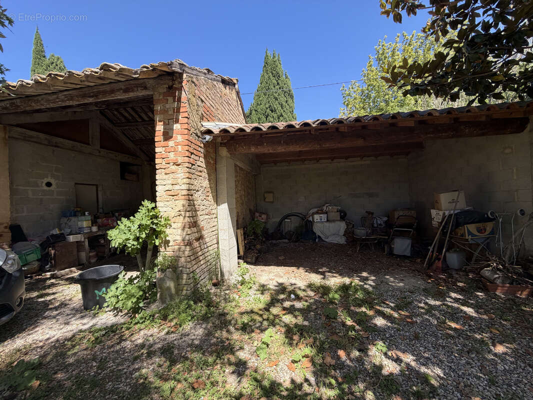 Maison à CADEROUSSE
