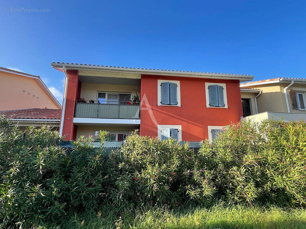 Appartement à LA SALVETAT-SAINT-GILLES