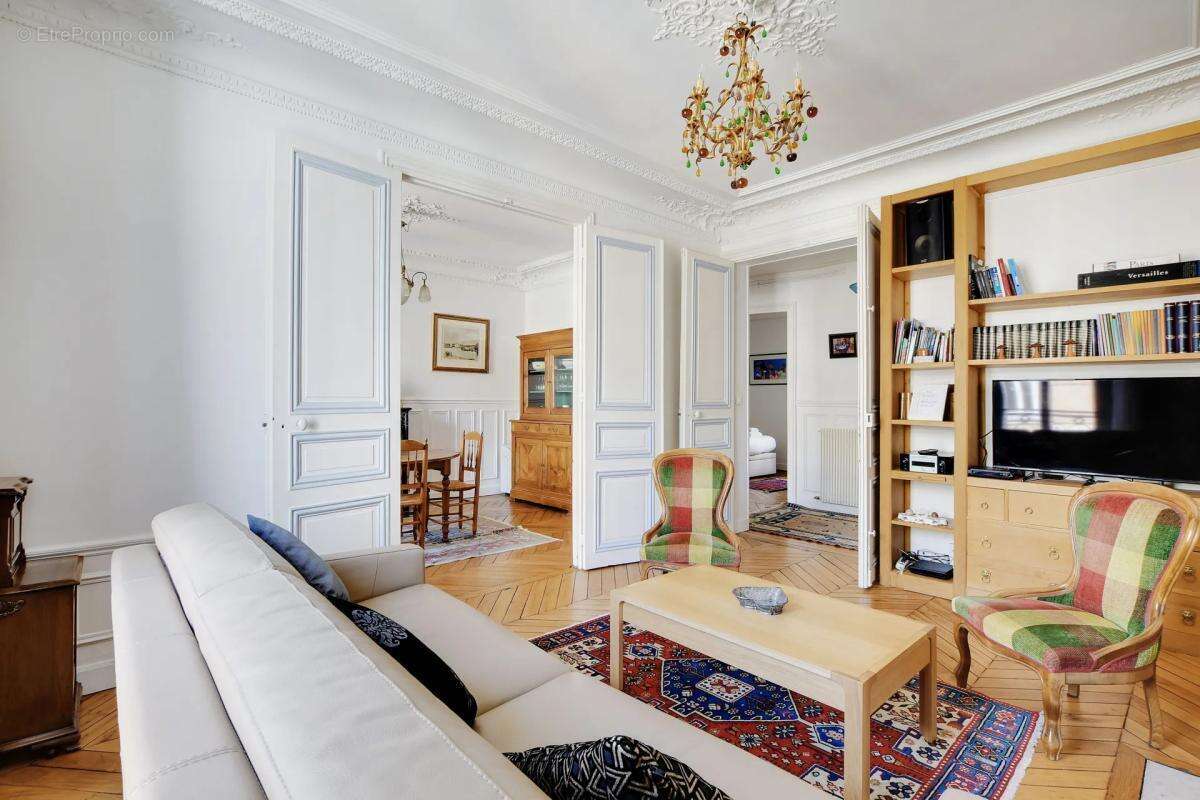 Paris X - APPARTEMENT de 60 m² au 4è étage avec ascenseur - photo 2