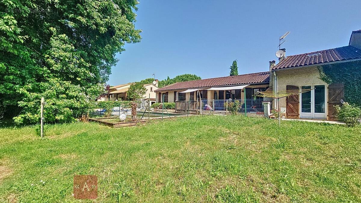 Maison à SAINT-SULPICE