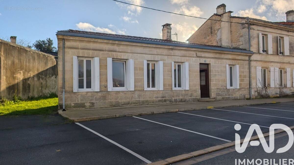 Photo 1 - Maison à LAMARQUE