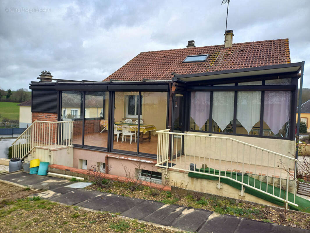 Maison à CHERRE