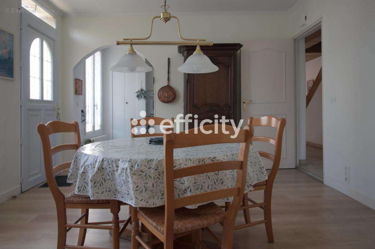 Maison 109 m² à Chelles  - photo 5