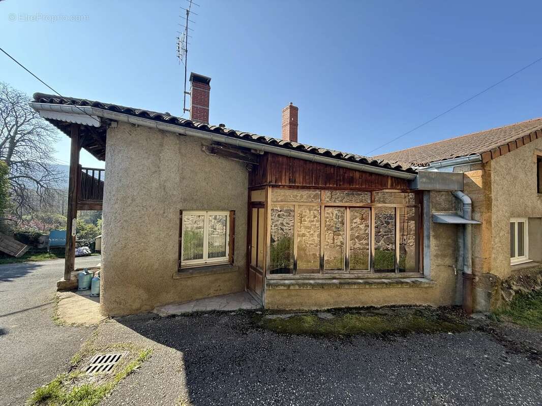 Appartement à JULIENAS