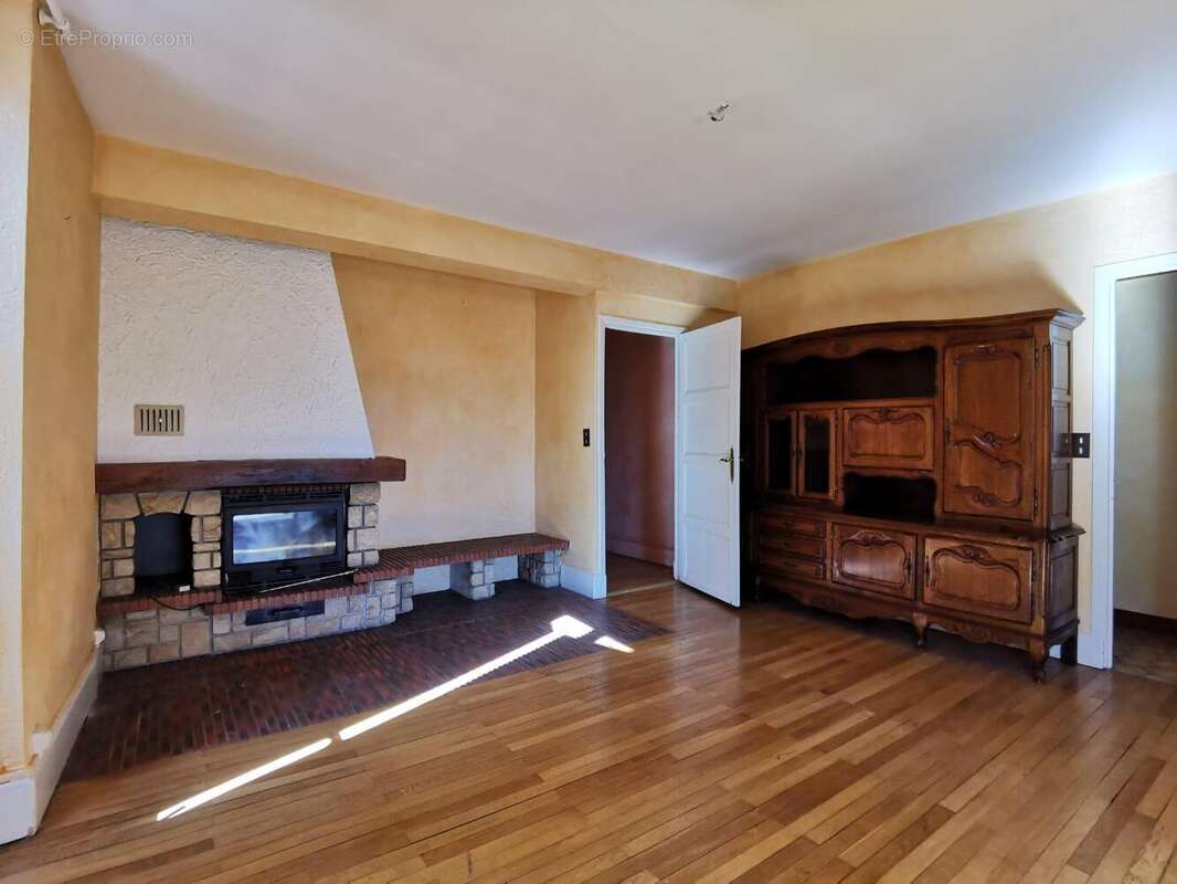   - Appartement à AUBENAS