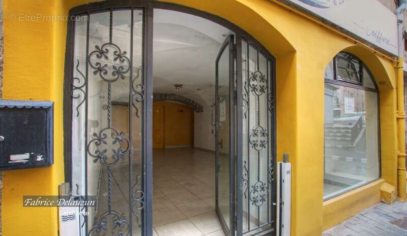 Commerce à SAINT-AMBROIX