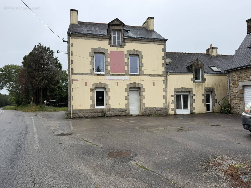 Maison à CAMORS