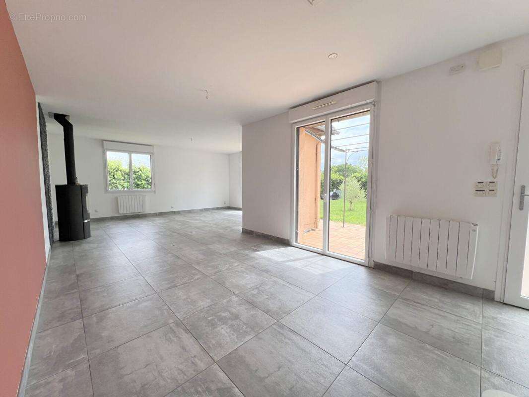Maison à SAVIGNE-L'EVEQUE