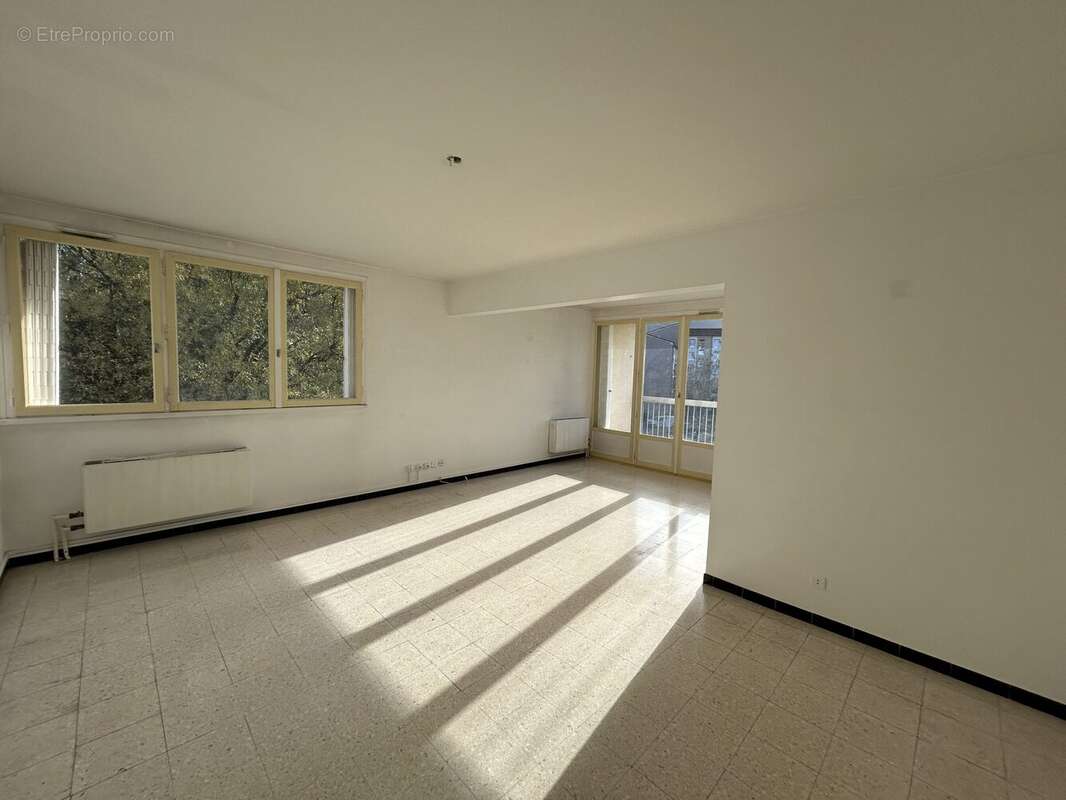 Appartement à PRIVAS