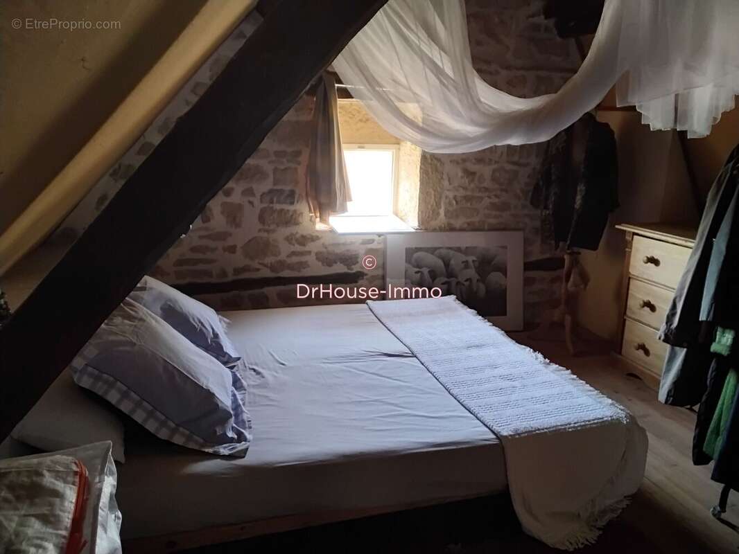 Maison 120 m² à Naussac  - photo 7