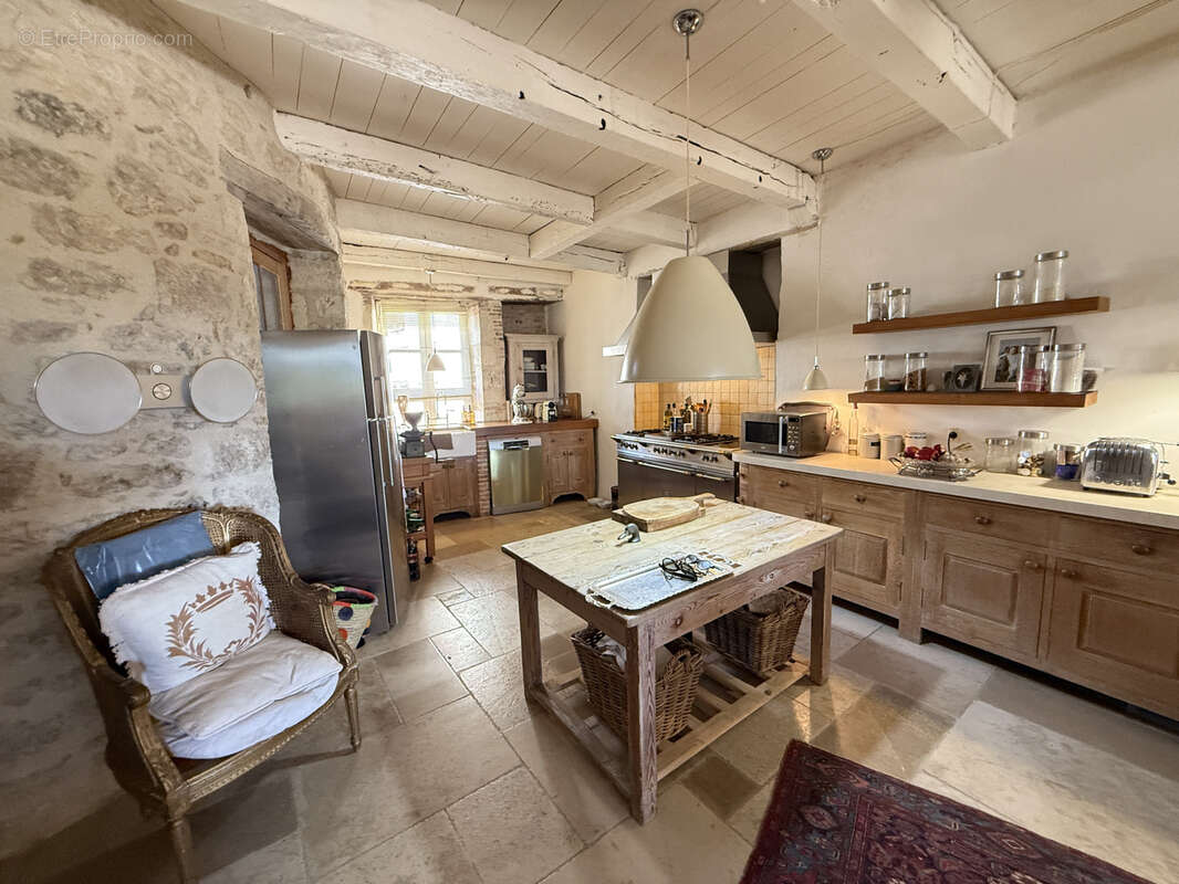 Maison à CASTELNAU-MONTRATIER