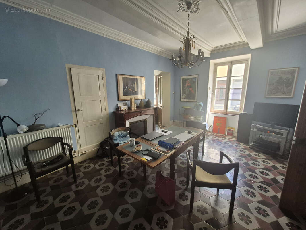 Maison de maître 290 m2 avec 7 chambres, remise et cour   Azille - photo 2