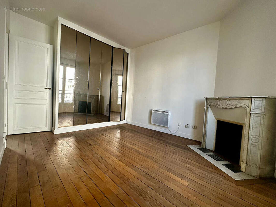 Appartement à CLICHY