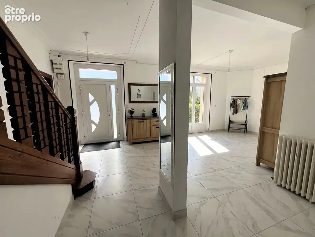 Maison 257m², 5 chambres, 3249m² de terrain, grande dépendance - photo 3