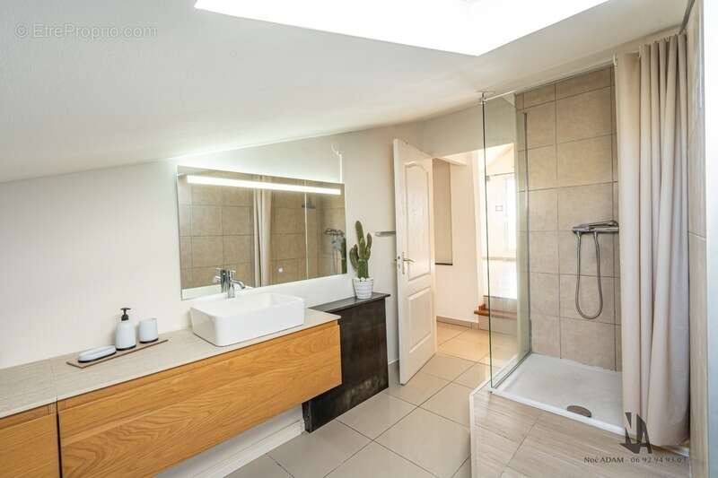 Appartement à L'ETANG-SALE