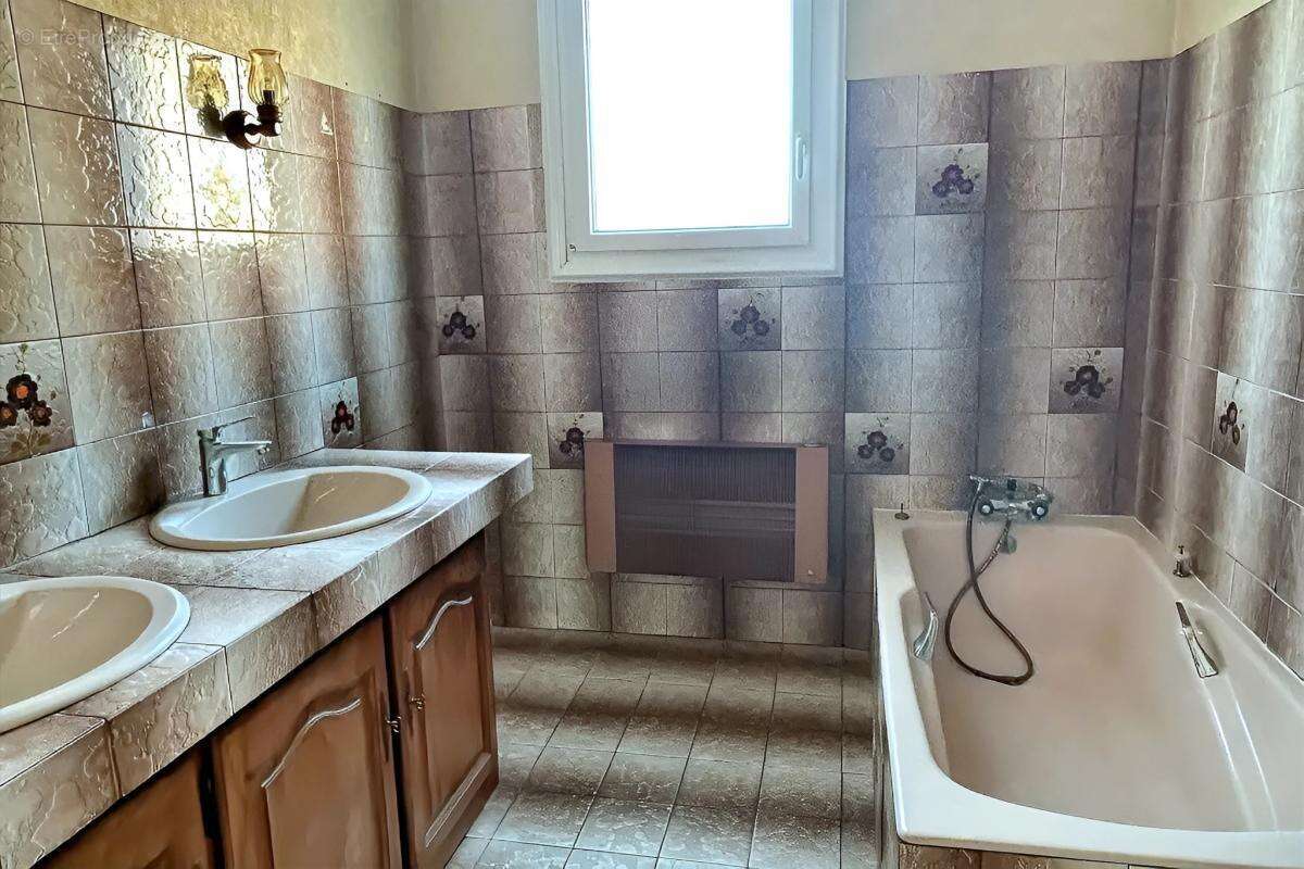 Maison à LA HAIE-FOUASSIERE