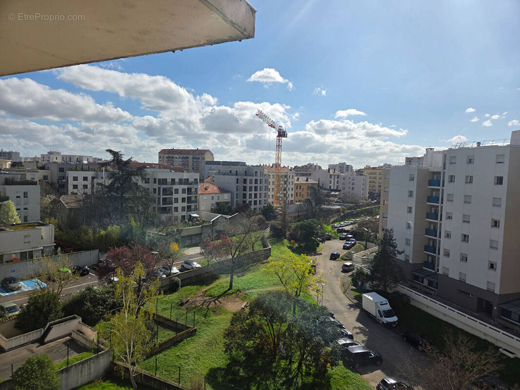 Appartement à LYON-8E