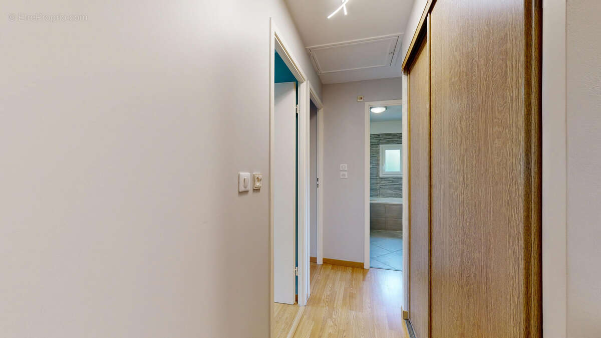 Plaisir la boissiere, maison avec jardin et garage. - photo 9