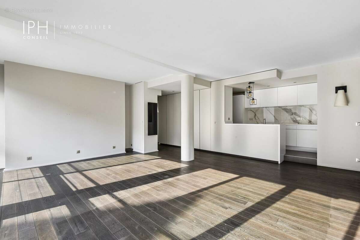 Appartement rénové, lumineux et proche commodités - photo 7