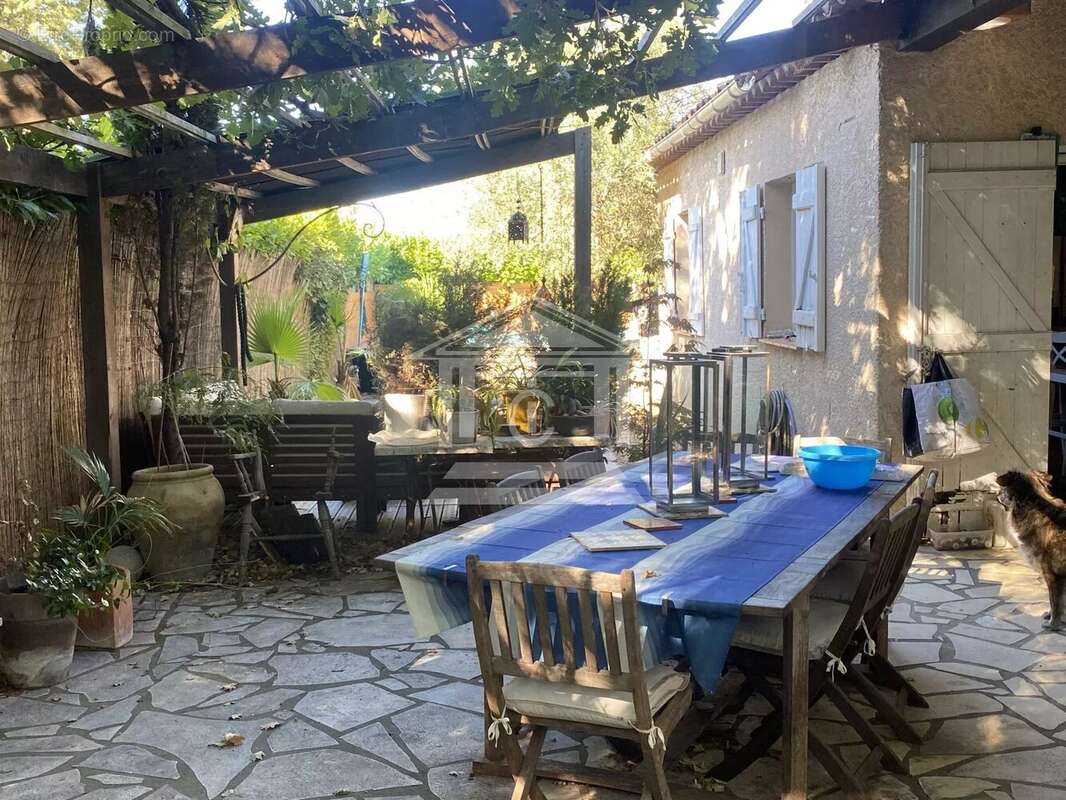 Maison à TOURRETTES