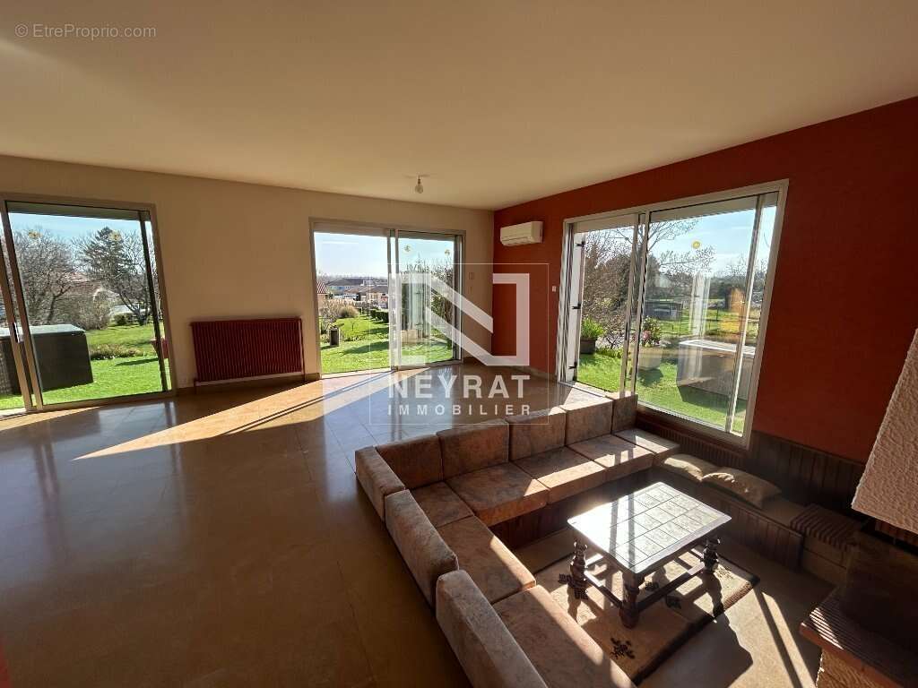 Maison à SENNECEY-LE-GRAND