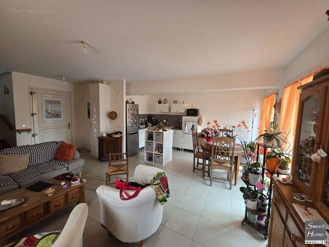 Maison à MAGNY-LES-HAMEAUX