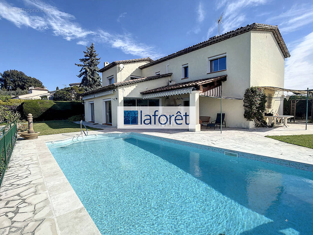 Maison à CAGNES-SUR-MER