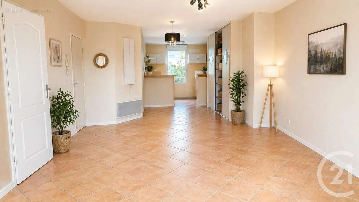 Appartement à SIX-FOURS-LES-PLAGES