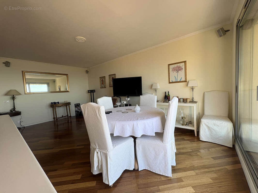 Appartement à ROQUEBRUNE-CAP-MARTIN