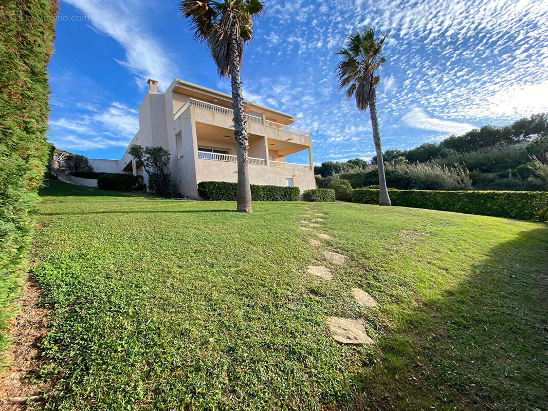 Appartement à SIX-FOURS-LES-PLAGES