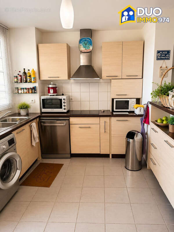 Appartement 85 m² à Saint-Paul  - photo 3