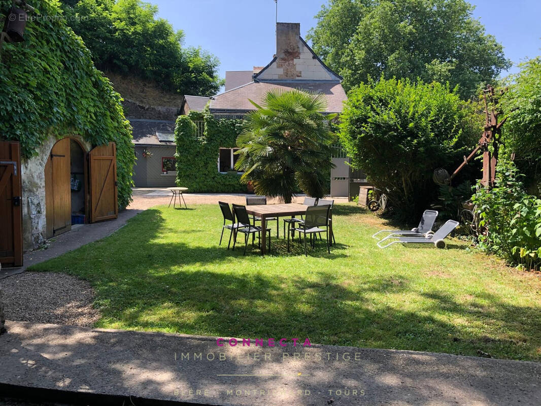 Maison à AZAY-SUR-CHER