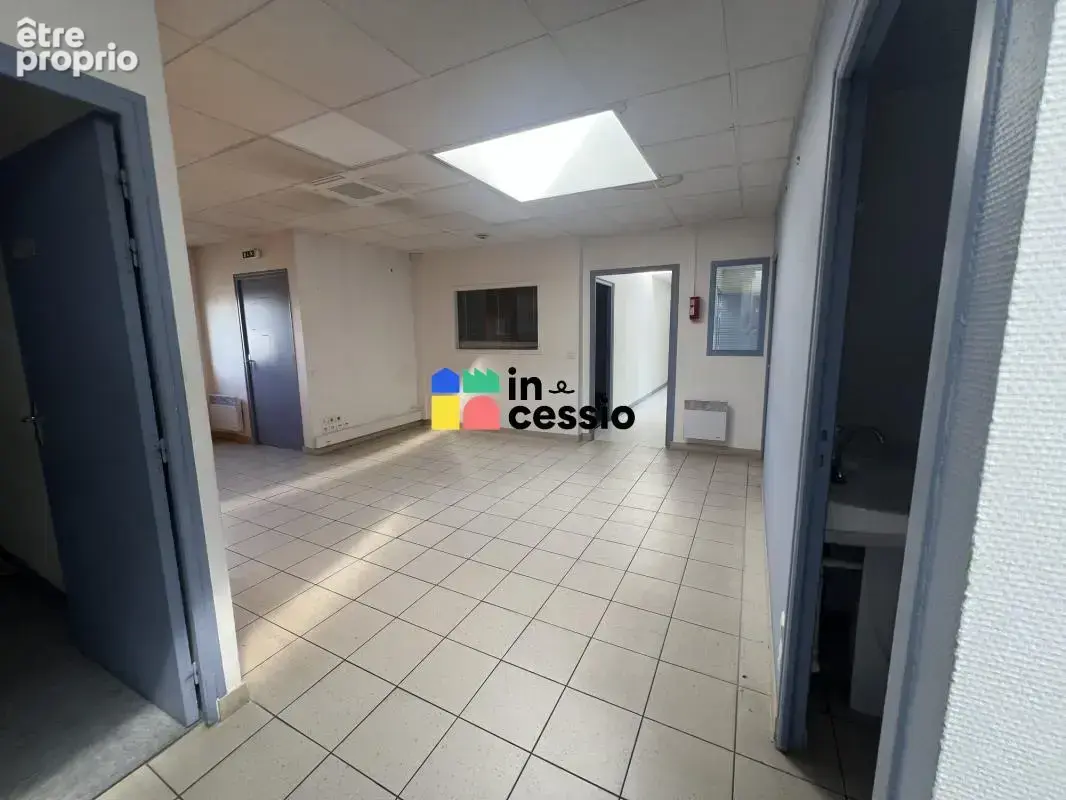 À VENDRE – Plateau de bureaux lumineux – 406 m² env. – Z - photo 30