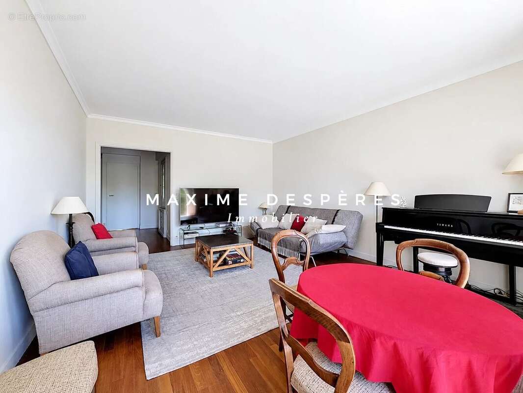 Appartement à NEUILLY-SUR-SEINE